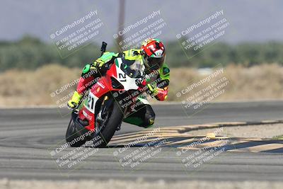 media/Oct-13-2025-Moto Forza (Mon) [[a66d839500]]/3-B Group/Session 3 (Turn 16)/